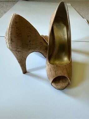 Cork-Textured Peep Toe High Heels in Natural Tan